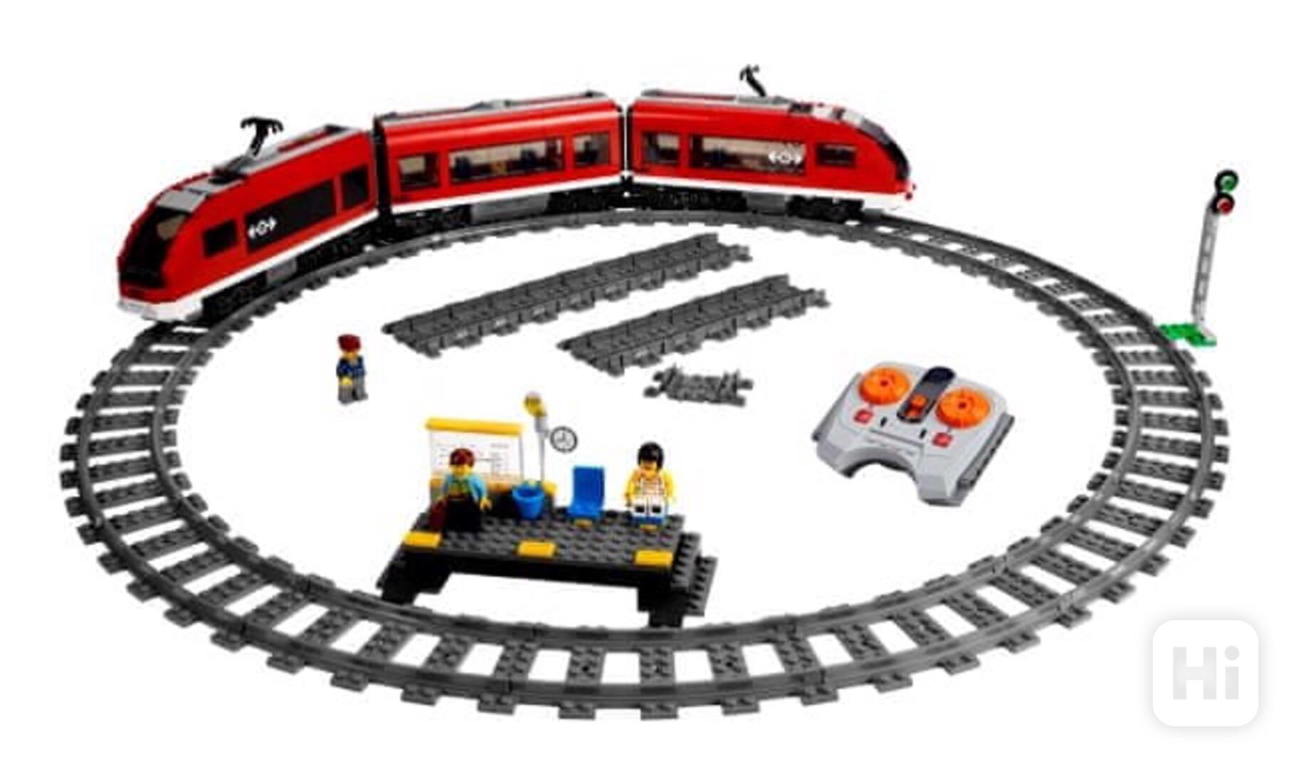 Lego city 7938osobní vlak - foto 1