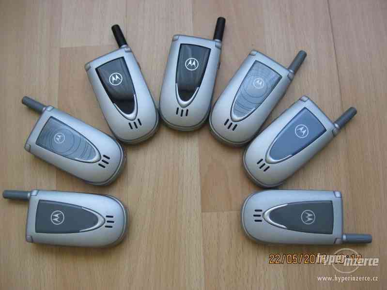 Motorola V66/V66i - mobilní telefony z r.2001 od 100Kč - foto 1