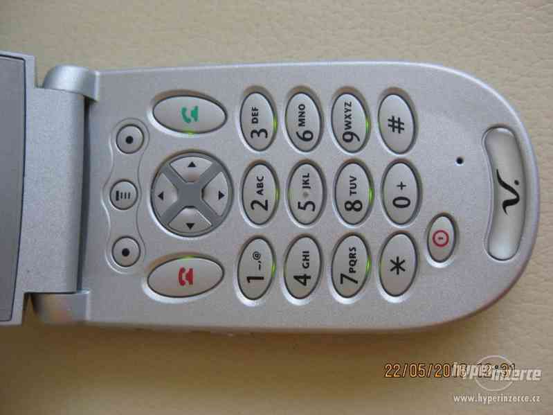 Motorola V66/V66i - mobilní telefony z r.2001 od 100Kč - foto 8