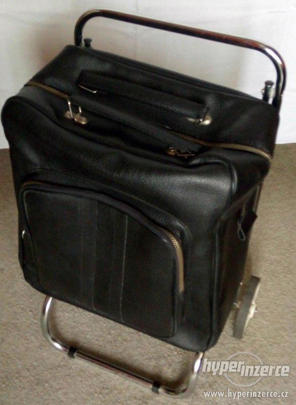 Velmi zachovalý pojízdný kufr ze 70-tých let - foto 2