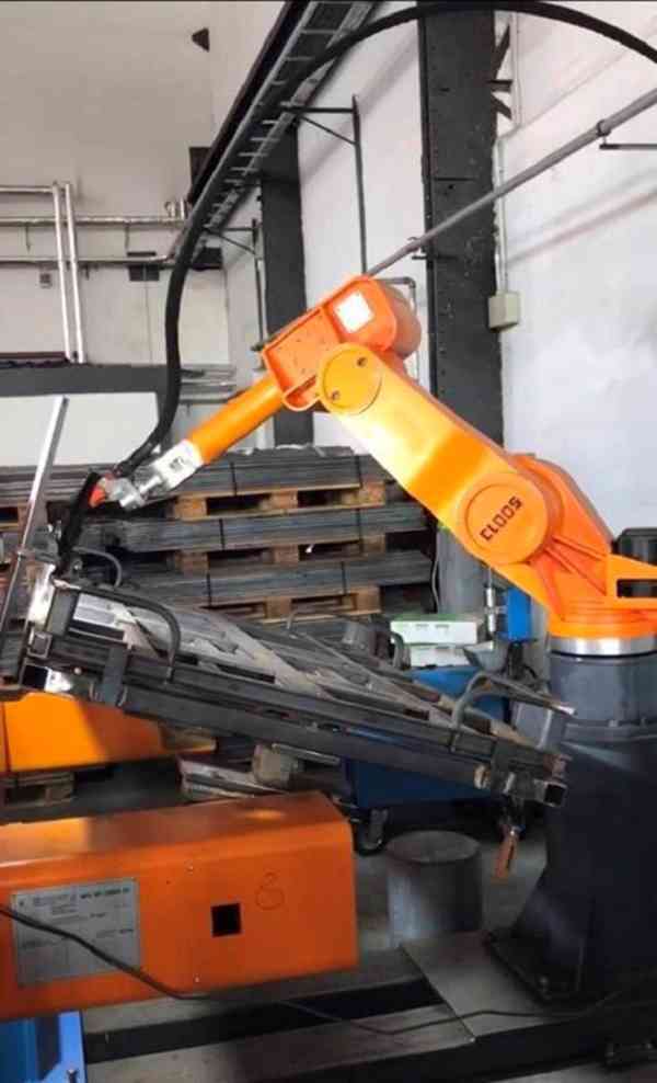 Svařovací robot CLOOS Romat 320 - foto 2