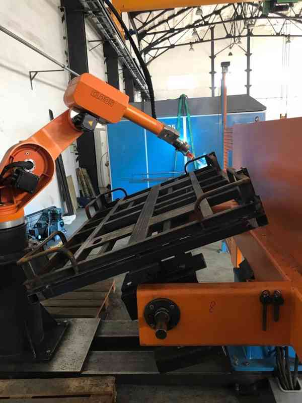 Svařovací robot CLOOS Romat 320 - foto 3