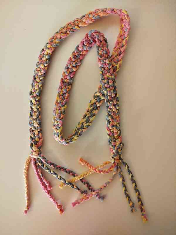 pásek drhaný macramé 4-barevný z 5ti 130 cm - foto 2