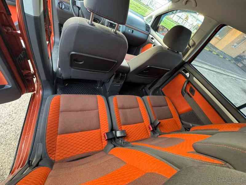 Volkswagen Touran CROSS TDI - 77kW, manuál 6st. - foto 4