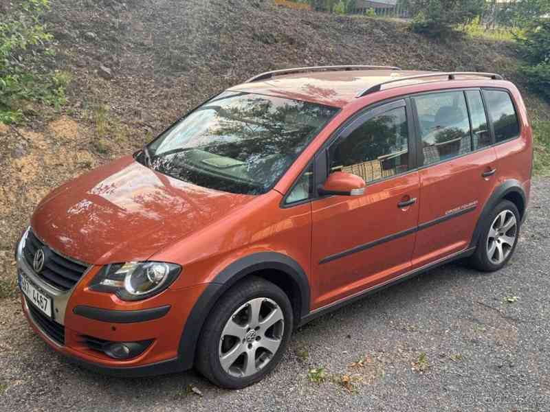 Volkswagen Touran CROSS TDI - 77kW, manuál 6st. - foto 1