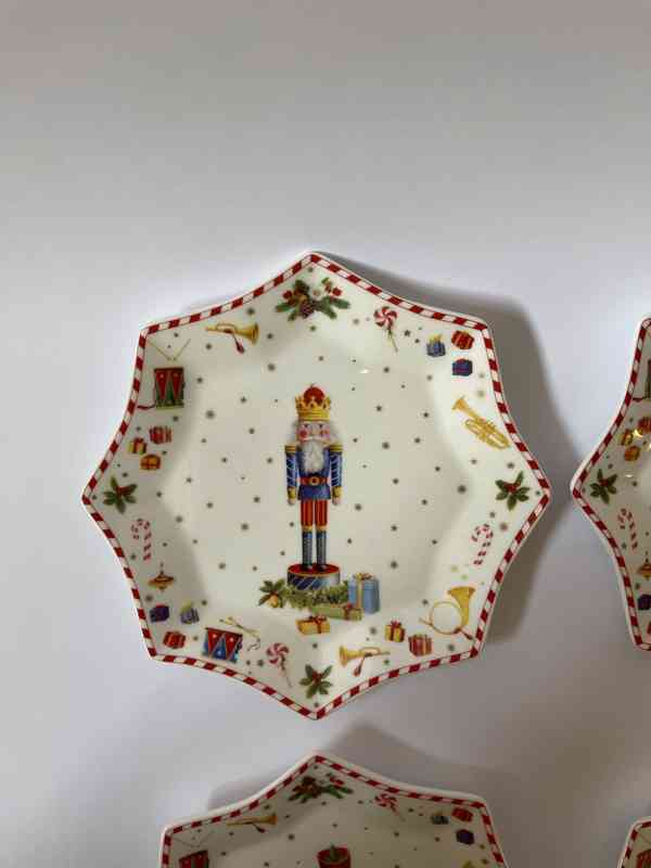 Louskáček - 4 porcelánové talířky tvar hvězdy - foto 5