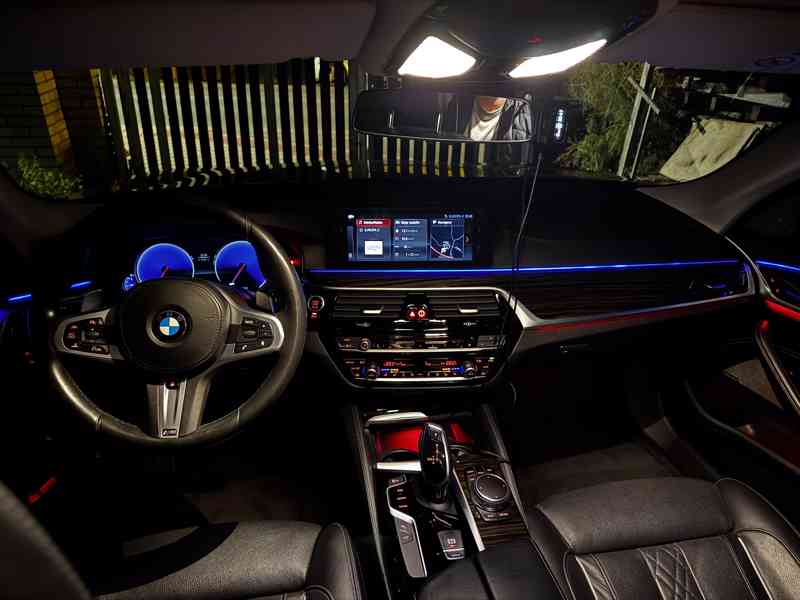 BMW 530i xDrive Luxury | HUD | 360° | Night Vision - foto 17