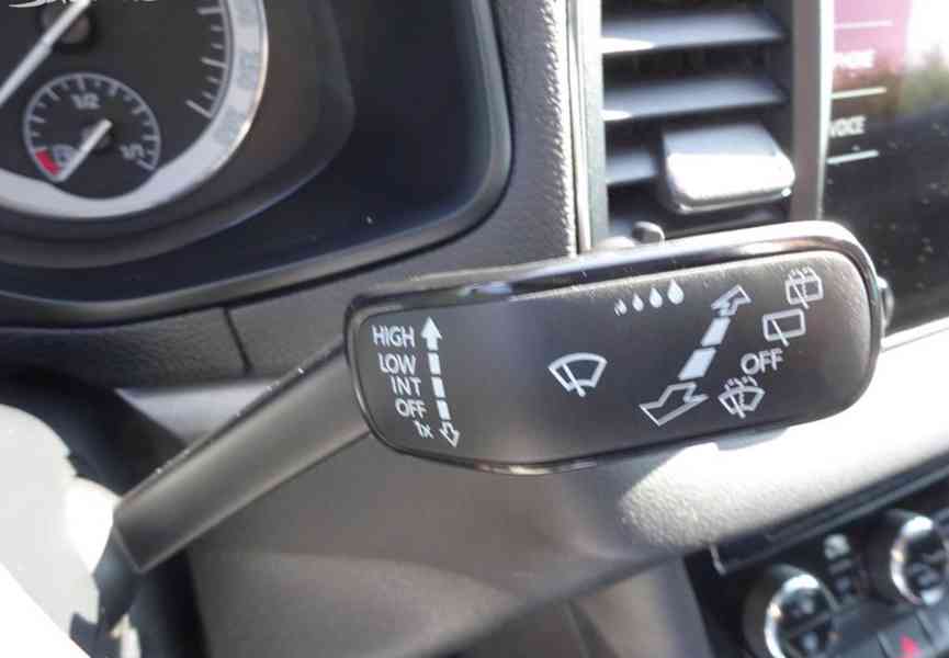 Škoda Karoq, 1,0 TSI (83 KW) STK-8/2028 - foto 10