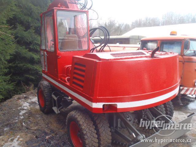 Prodám kolový otočný bagr O&K NH4 s rotátorem a drapákem - foto 4