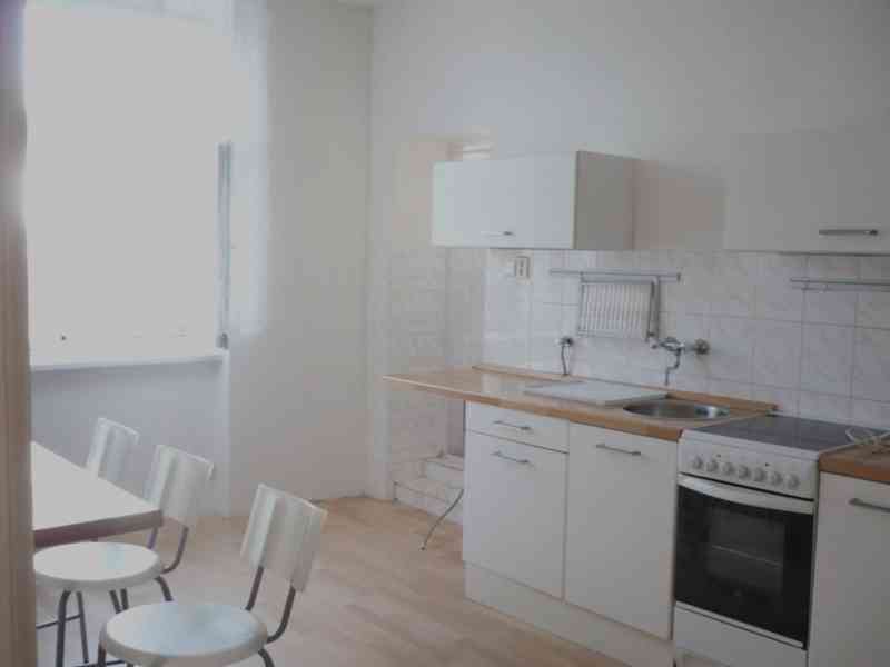 Pronájem bytu 1+1 Břeclav - foto 2