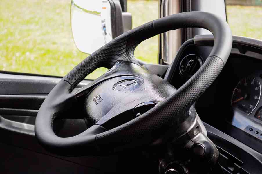 MERCEDES-BENZ AXOR 1833 - HÁKOVÝ NOSIČ KONTEJNERŮ MEILLER - foto 59