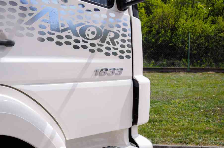 MERCEDES-BENZ AXOR 1833 - HÁKOVÝ NOSIČ KONTEJNERŮ MEILLER - foto 9