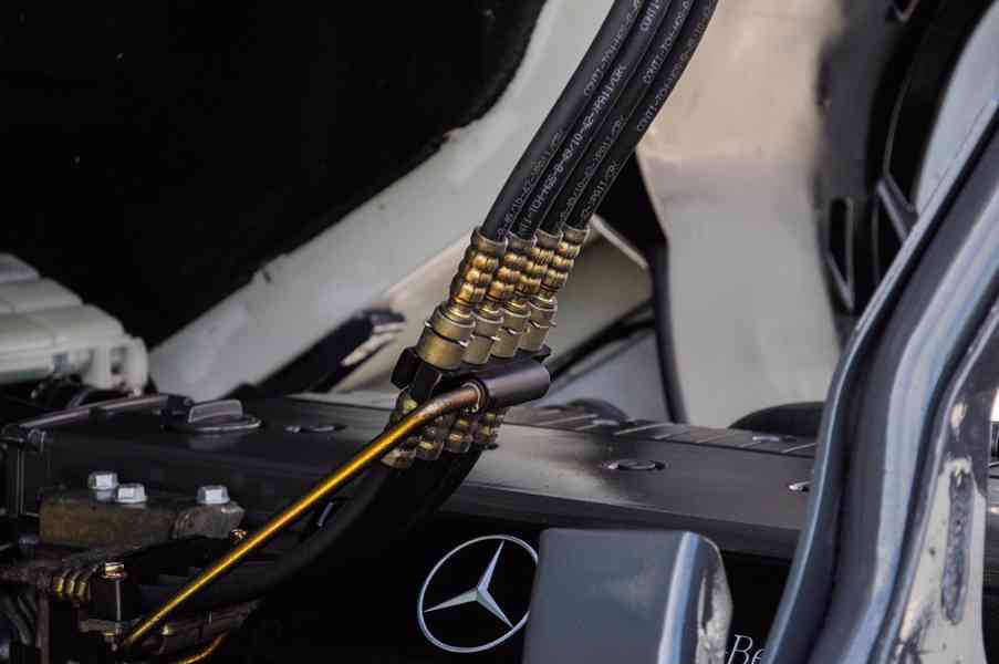 MERCEDES-BENZ AXOR 1833 - HÁKOVÝ NOSIČ KONTEJNERŮ MEILLER - foto 86