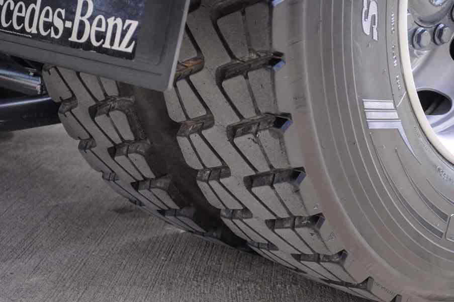 MERCEDES-BENZ AXOR 1833 - HÁKOVÝ NOSIČ KONTEJNERŮ MEILLER - foto 23