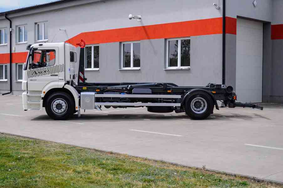MERCEDES-BENZ AXOR 1833 - HÁKOVÝ NOSIČ KONTEJNERŮ MEILLER - foto 94