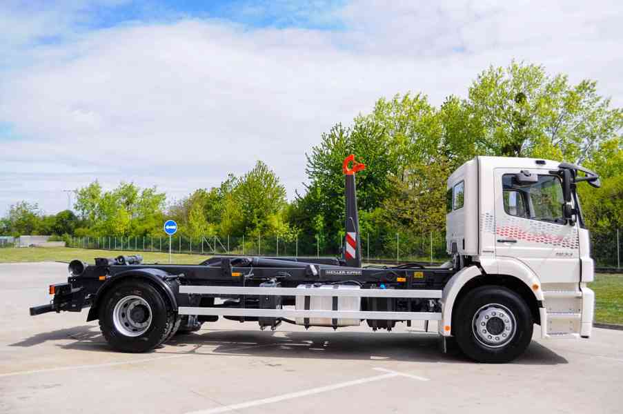 MERCEDES-BENZ AXOR 1833 - HÁKOVÝ NOSIČ KONTEJNERŮ MEILLER - foto 7