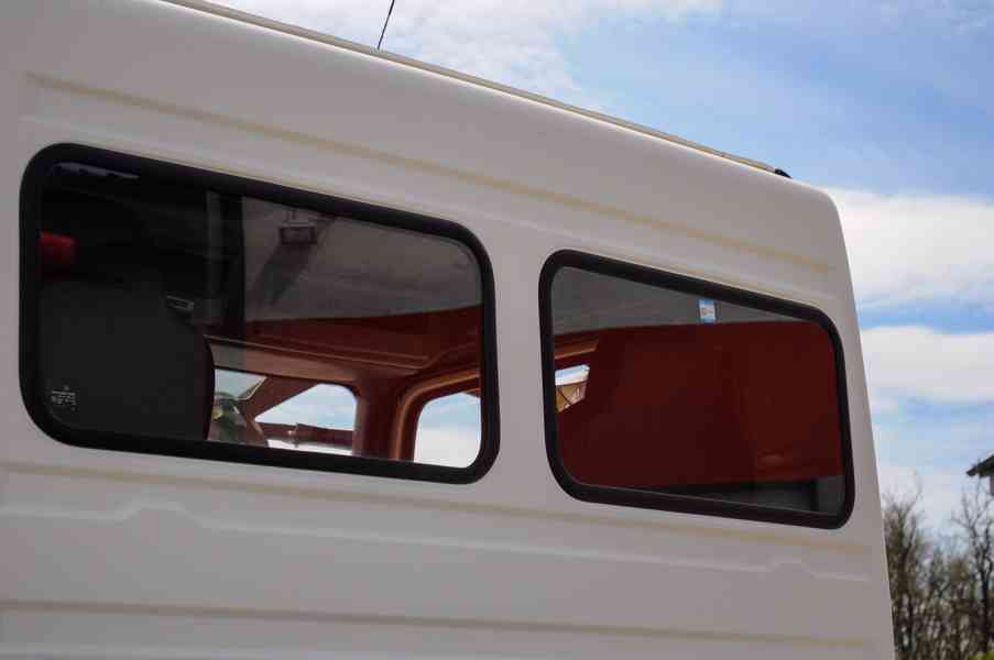 MERCEDES-BENZ AXOR 1833 - HÁKOVÝ NOSIČ KONTEJNERŮ MEILLER - foto 45