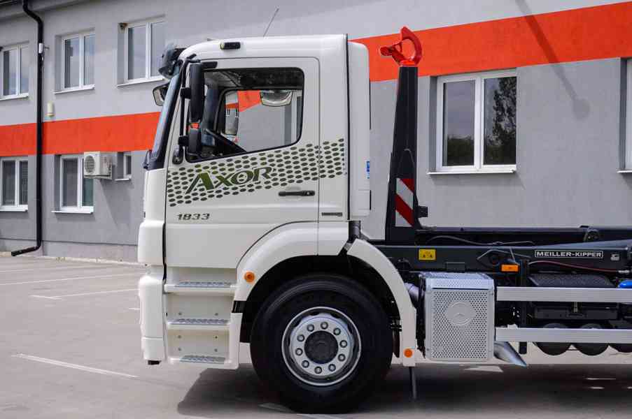 MERCEDES-BENZ AXOR 1833 - HÁKOVÝ NOSIČ KONTEJNERŮ MEILLER - foto 92