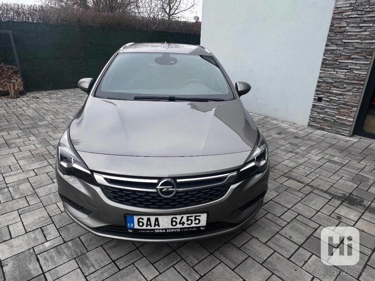 Opel Astra Sports Tourer BiTurbo 118kW - foto 1