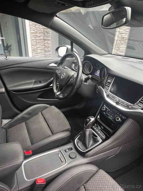 Opel Astra Sports Tourer BiTurbo 118kW - foto 8