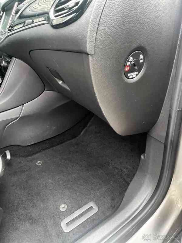 Opel Astra Sports Tourer BiTurbo 118kW - foto 15