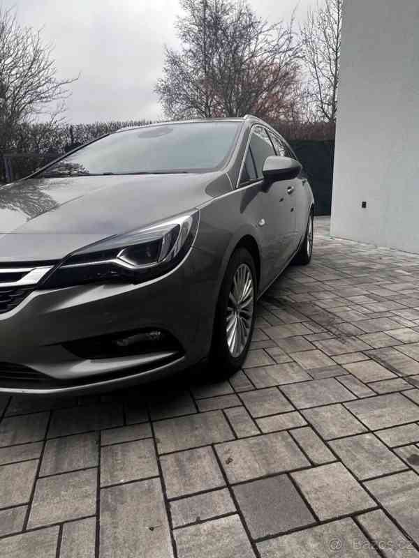 Opel Astra Sports Tourer BiTurbo 118kW - foto 4