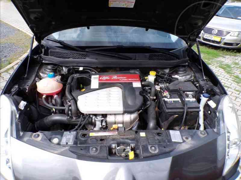 Alfa Romeo Giulietta 1,4 T 120 - foto 14