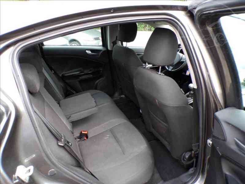 Alfa Romeo Giulietta 1,4 T 120 - foto 10