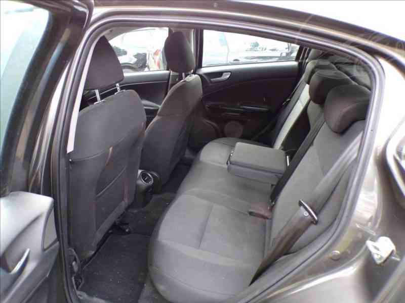 Alfa Romeo Giulietta 1,4 T 120 - foto 8