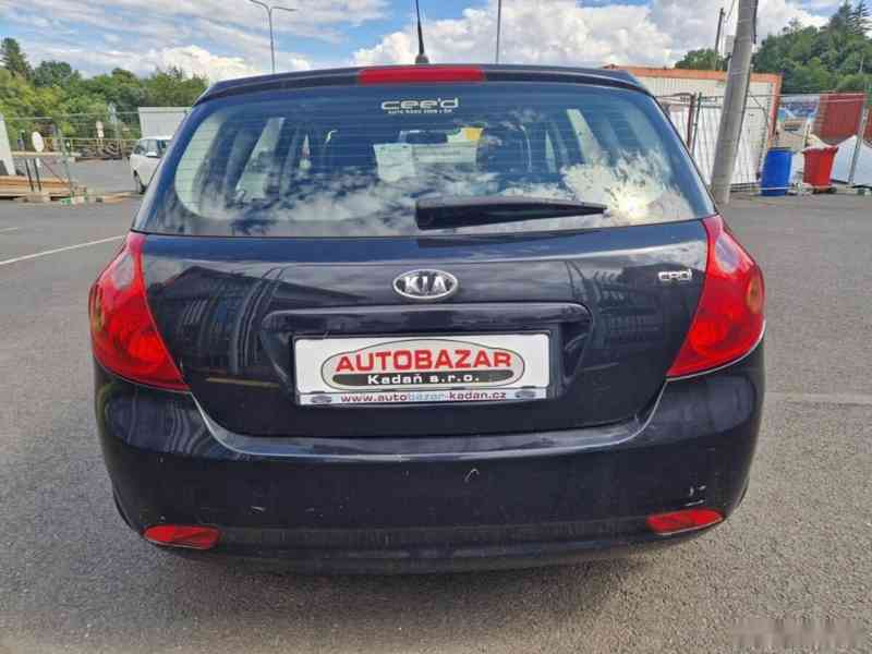 Kia Cee´d, 1,6 CRDi 84kW, 1. MAJITEL - foto 4