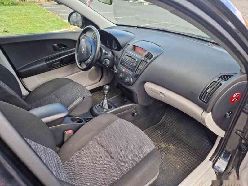 Kia Cee´d, 1,6 CRDi 84kW, 1. MAJITEL - foto 15