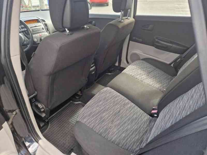 Kia Cee´d, 1,6 CRDi 84kW, 1. MAJITEL - foto 12