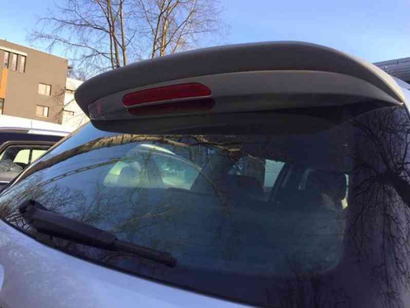 Spoiler kridlo vw passat b7 combi tuning r-line - foto 7