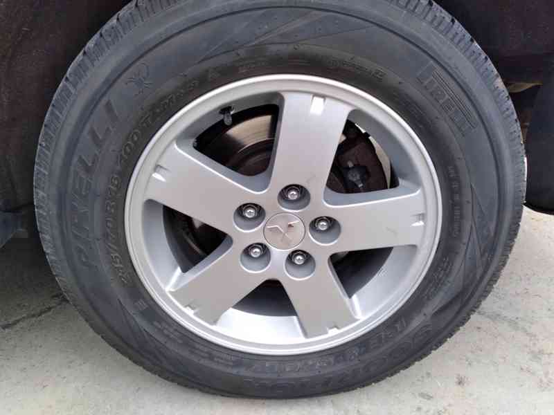 MITSUBISHI OUTLANDER 2.2 DI-D AWD AT 7 MÍST - foto 52