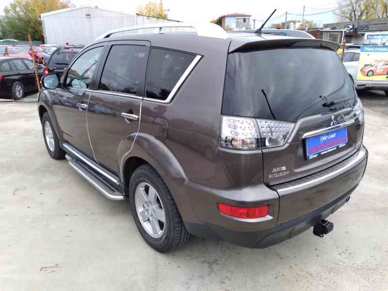 MITSUBISHI OUTLANDER 2.2 DI-D AWD AT 7 MÍST - foto 8