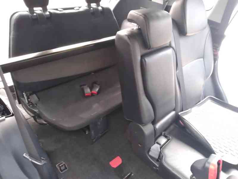 MITSUBISHI OUTLANDER 2.2 DI-D AWD AT 7 MÍST - foto 17