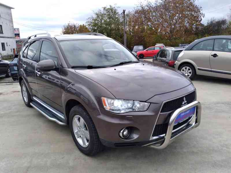 MITSUBISHI OUTLANDER 2.2 DI-D AWD AT 7 MÍST - foto 1