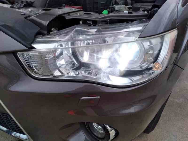 MITSUBISHI OUTLANDER 2.2 DI-D AWD AT 7 MÍST - foto 44