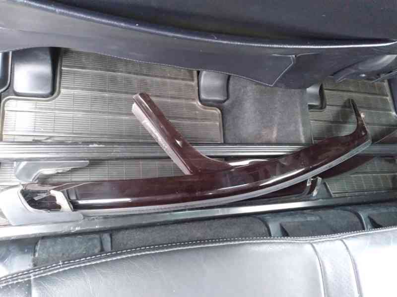 MITSUBISHI OUTLANDER 2.2 DI-D AWD AT 7 MÍST - foto 42
