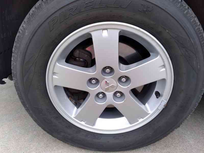 MITSUBISHI OUTLANDER 2.2 DI-D AWD AT 7 MÍST - foto 51