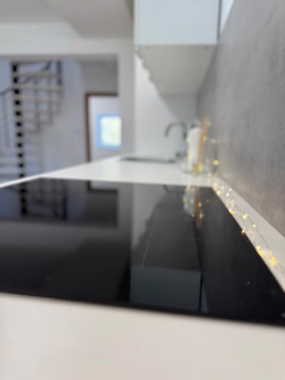 PRONÁJEM DESIGNOVÉHO MEZONETU 4+KK (111 m²) ROSTĚNICE - foto 5