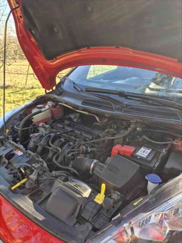 Ford Fiesta 1,2 - foto 2