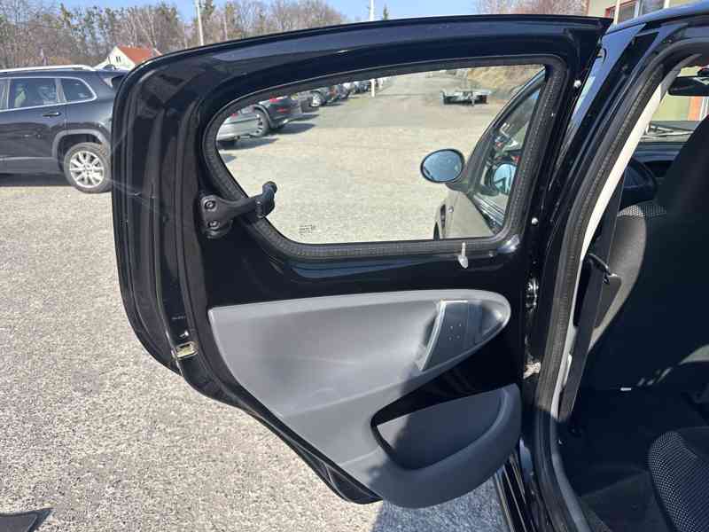 Toyota Aygo 1.0i 50kW/Klima/118tisKM - foto 15