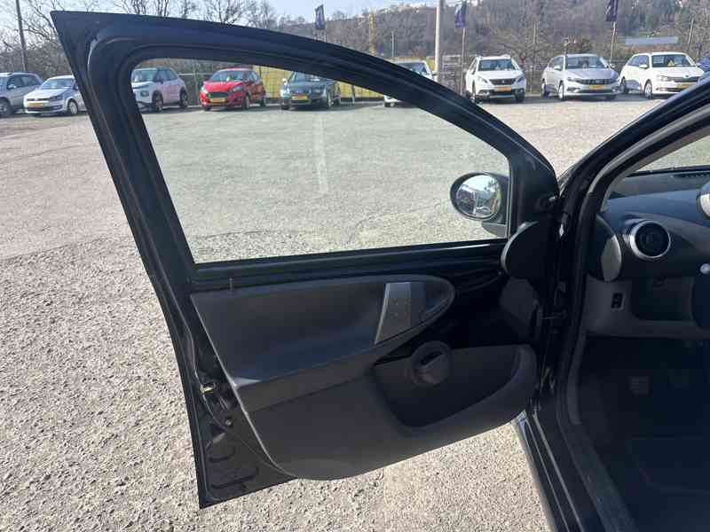 Toyota Aygo 1.0i 50kW/Klima/118tisKM - foto 13