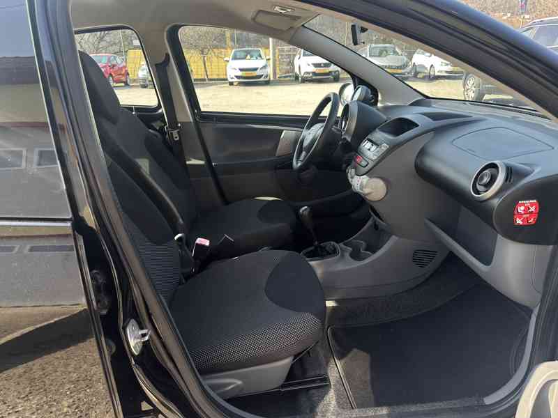 Toyota Aygo 1.0i 50kW/Klima/118tisKM - foto 21