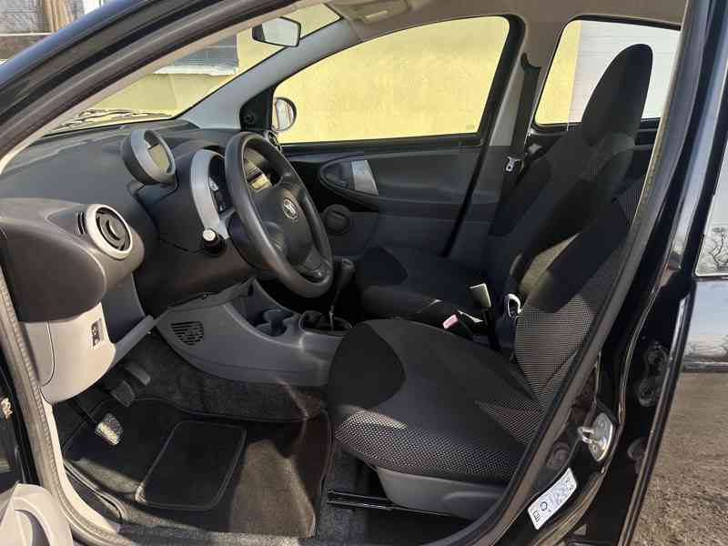 Toyota Aygo 1.0i 50kW/Klima/118tisKM - foto 12