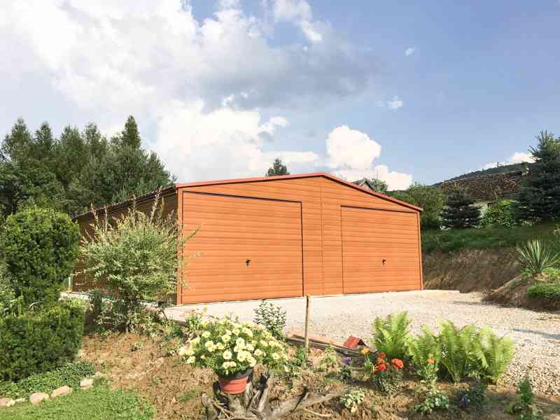 Plechova garáž 7,5x6m - 2x výklopná vrata - zlatý dub TS881 - foto 2