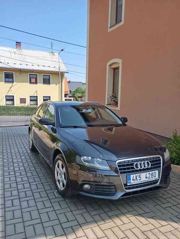 Audi A4 B 8 - foto 1