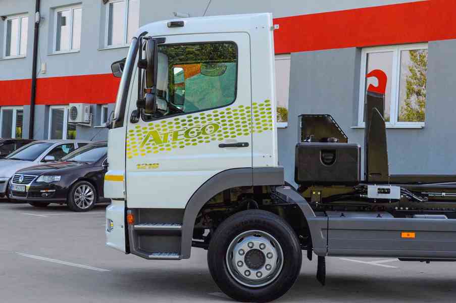 MERCEDES ATEGO 1218 NOVÝ HÁKOVÝ NOSIČ KONTEJNERŮ EURO5 - foto 78