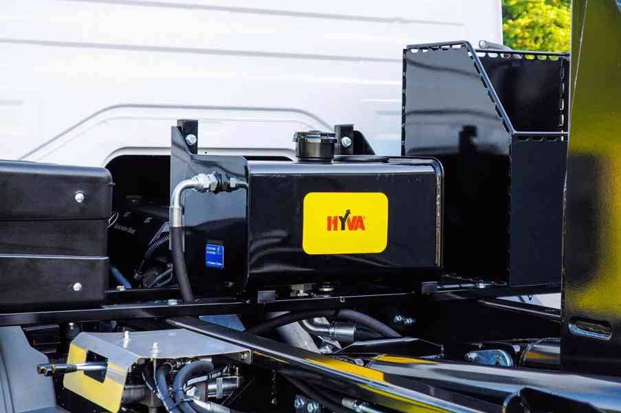 MERCEDES ATEGO 1218 NOVÝ HÁKOVÝ NOSIČ KONTEJNERŮ EURO5 - foto 30